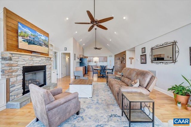 439 GARDNER FARM RD, Appomattox, VA 24522