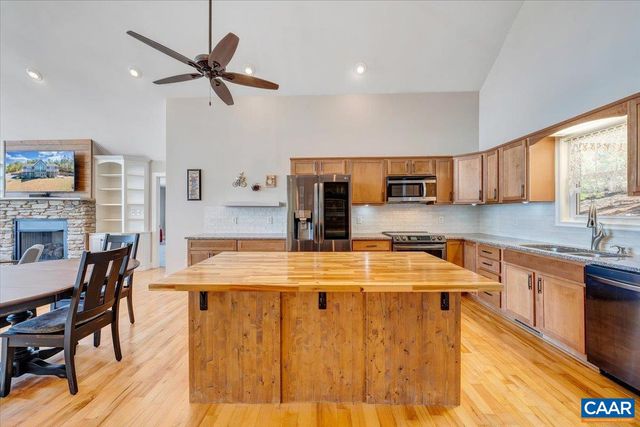 439 GARDNER FARM RD, Appomattox, VA 24522