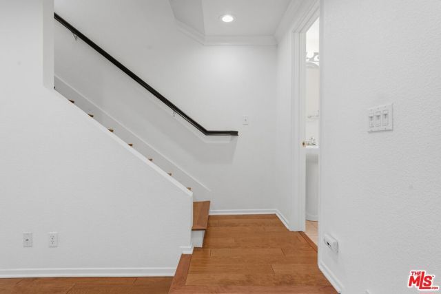 18550 Hatteras Street 45, Tarzana (los Angeles), CA 91356