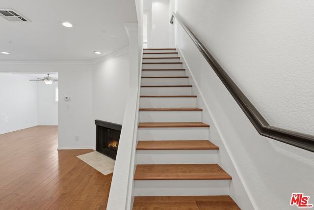 18550 Hatteras Street 45, Tarzana (los Angeles), CA 91356