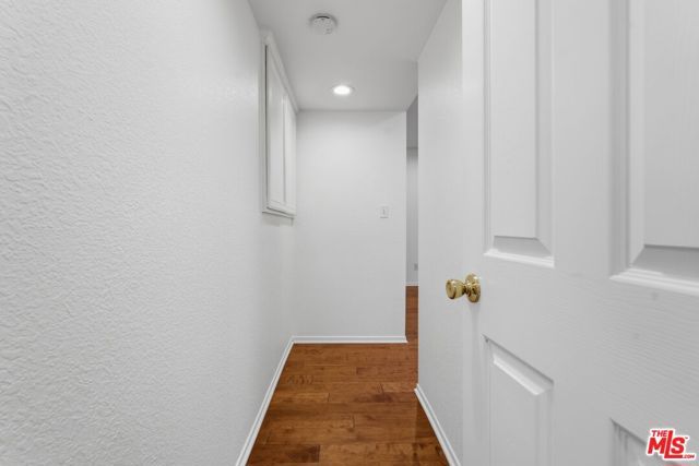 18550 Hatteras Street 45, Tarzana (los Angeles), CA 91356