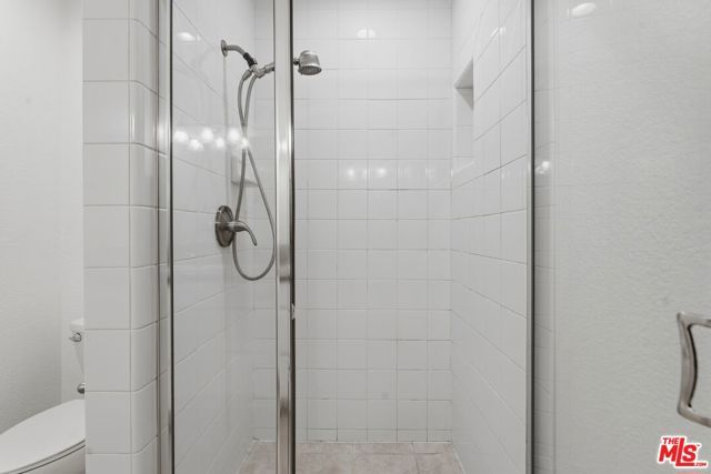 18550 Hatteras Street 45, Tarzana (los Angeles), CA 91356