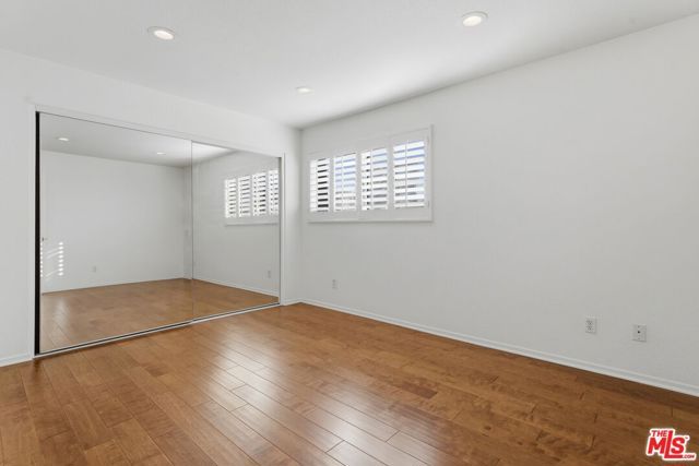 18550 Hatteras Street 45, Tarzana (los Angeles), CA 91356