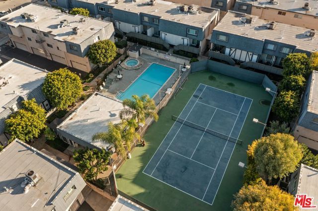 18550 Hatteras Street 45, Tarzana (los Angeles), CA 91356