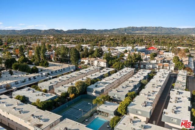 18550 Hatteras Street 45, Tarzana (los Angeles), CA 91356