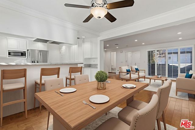 18550 Hatteras Street 45, Tarzana (los Angeles), CA 91356