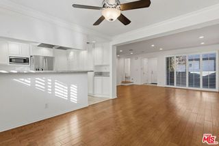 18550 Hatteras Street 45, Tarzana (los Angeles), CA 91356