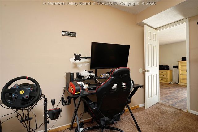 1052 Meadowview Lane, St Albans, WV 25177