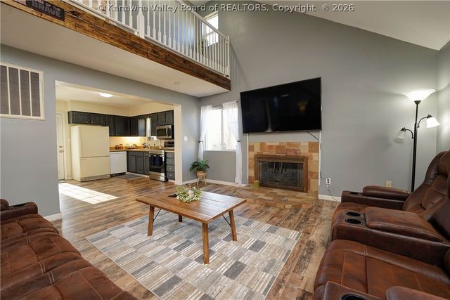 1052 Meadowview Lane, St Albans, WV 25177