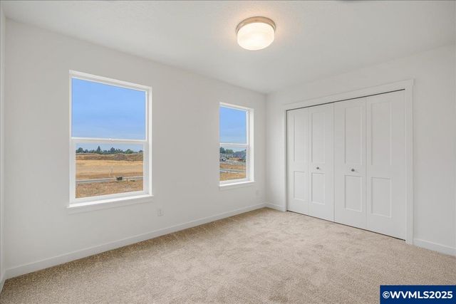 357 SE Kitzmiller Dr, Dallas, OR 97338