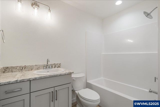 357 SE Kitzmiller Dr, Dallas, OR 97338