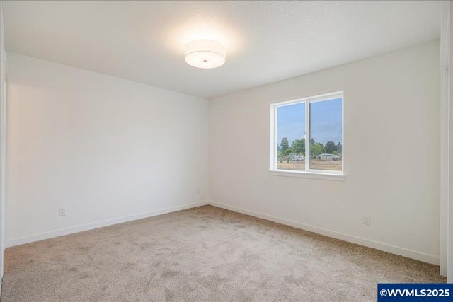 357 SE Kitzmiller Dr, Dallas, OR 97338