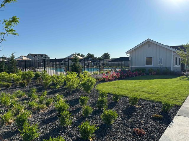 8589 E Love Ct, Nampa, ID 83687