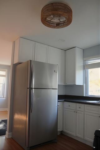 5721 N Northcott Avenue, Chicago, IL 60631