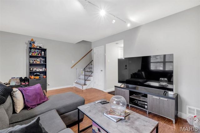 3426 Nebraska Avenue, St Louis, MO 63118