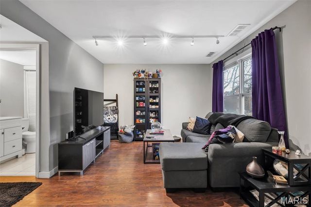 3426 Nebraska Avenue, St Louis, MO 63118