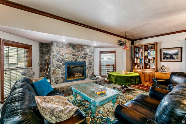 8701 S TEMPLE DR, West Jordan, UT 84088