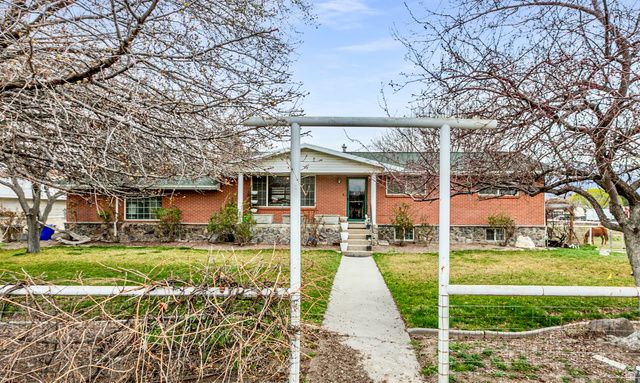 8701 S TEMPLE DR, West Jordan, UT 84088