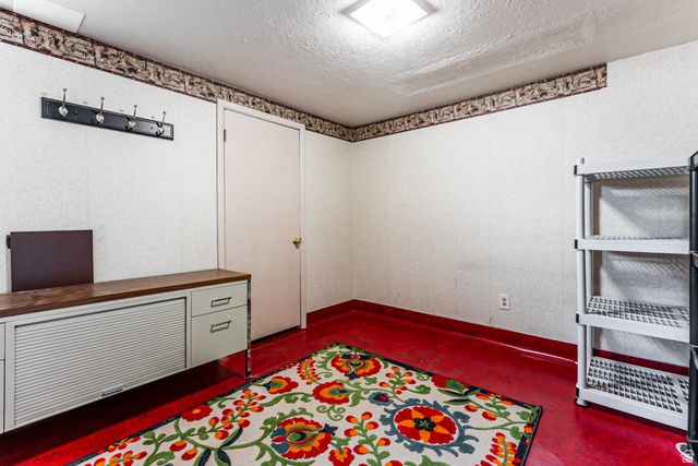 8701 S TEMPLE DR, West Jordan, UT 84088