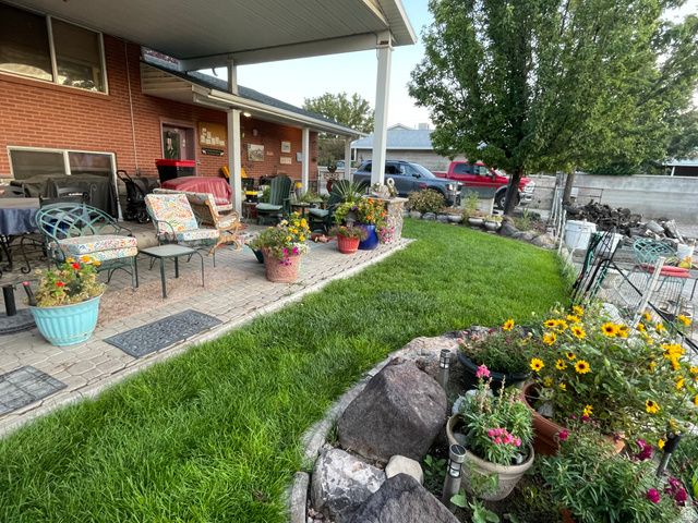 8701 S TEMPLE DR, West Jordan, UT 84088