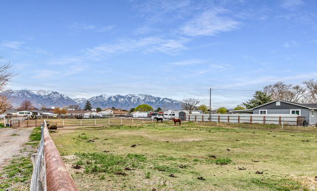 8701 S TEMPLE DR, West Jordan, UT 84088