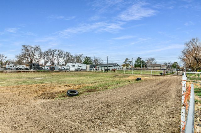 8701 S TEMPLE DR, West Jordan, UT 84088