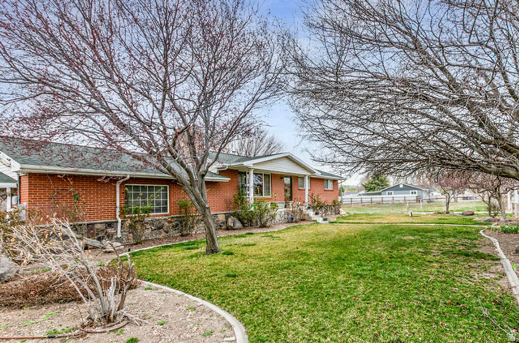 8701 S TEMPLE DR, West Jordan, UT 84088