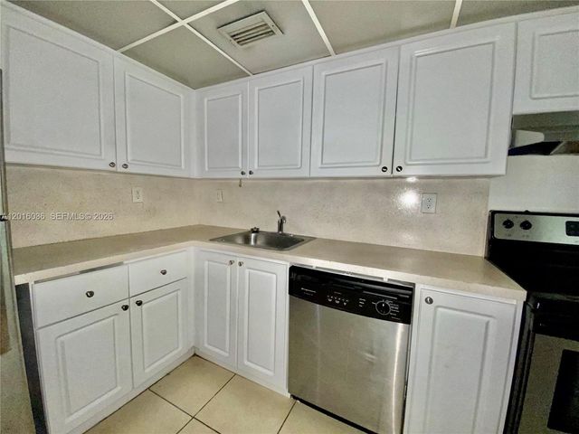 1805 Sans Souci Blvd 419, North Miami, FL 33181