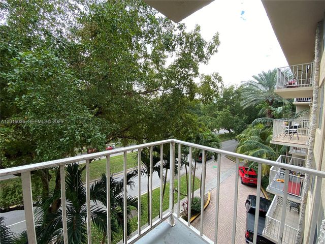 1805 Sans Souci Blvd 419, North Miami, FL 33181