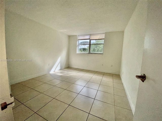 1805 Sans Souci Blvd 419, North Miami, FL 33181