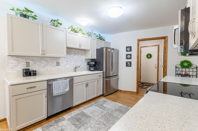 15341 Pebble Pointe Drive, Clinton Twp, MI 48038