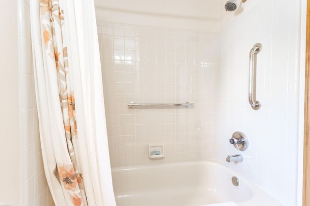 15341 Pebble Pointe Drive, Clinton Twp, MI 48038