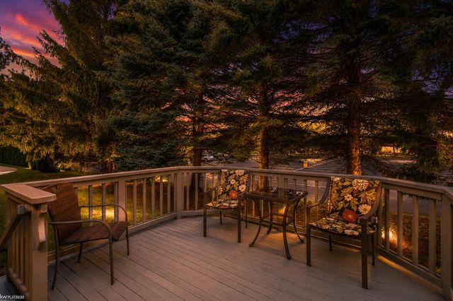 15341 Pebble Pointe Drive, Clinton Twp, MI 48038