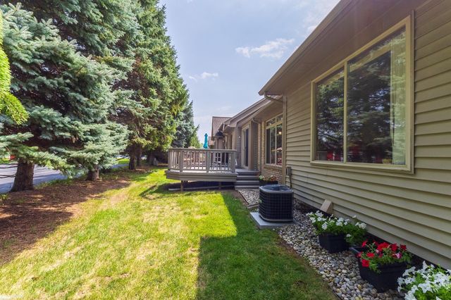 15341 Pebble Pointe Drive, Clinton Twp, MI 48038