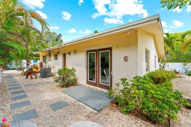 1494 SW 32nd Ct, Fort Lauderdale, FL 33315