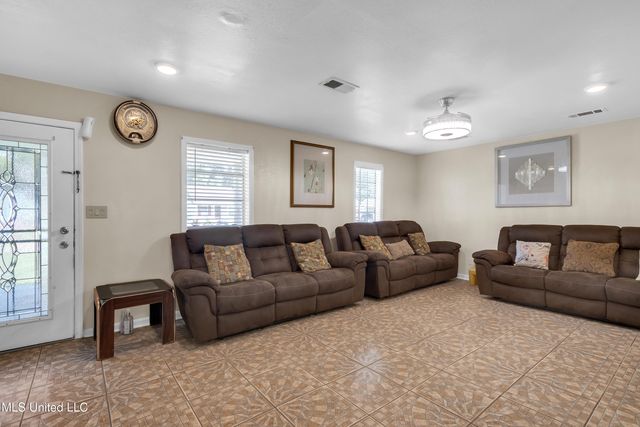 2848 Normandy Drive, Horn Lake, MS 38637