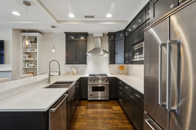 1011 N WOLCOTT Avenue 2N, Chicago, IL 60622