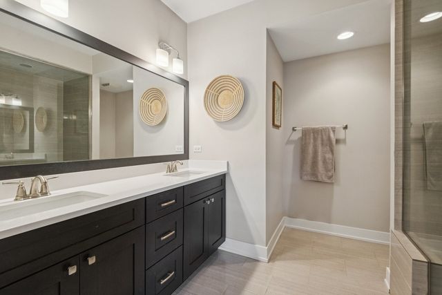 1011 N WOLCOTT Avenue 2N, Chicago, IL 60622