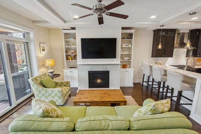 1011 N WOLCOTT Avenue 2N, Chicago, IL 60622