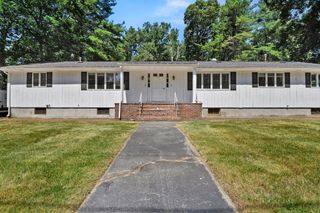 10 Lawndale Rd 1, Mansfield, MA 02048