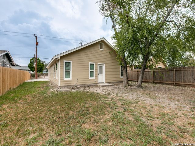 159 N San Gabriel, San Antonio, TX 78237