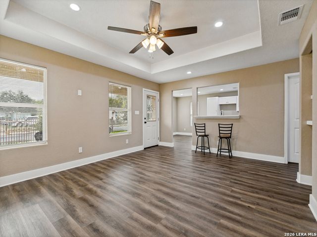 159 N San Gabriel, San Antonio, TX 78237