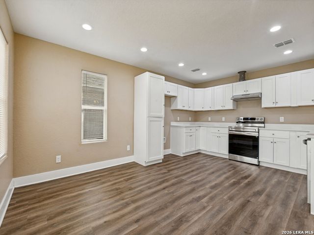 159 N San Gabriel, San Antonio, TX 78237
