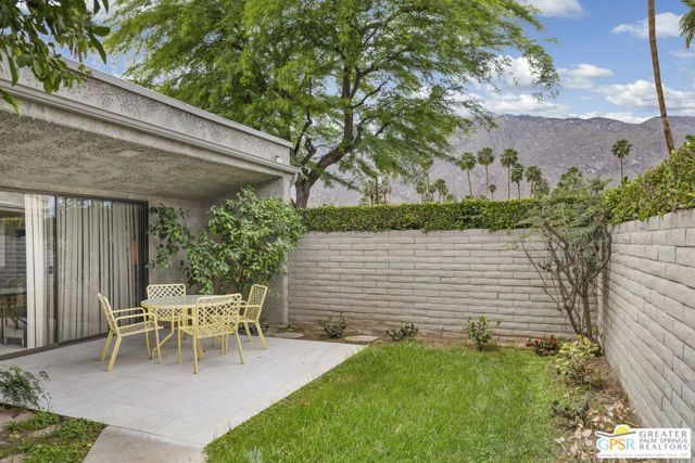 1111 E Ramon Road 13, Palm Springs, CA 92264