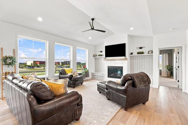 1314 Spahn Drive, Waunakee, WI 53597