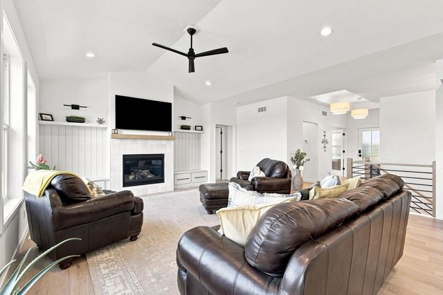 1314 Spahn Drive, Waunakee, WI 53597