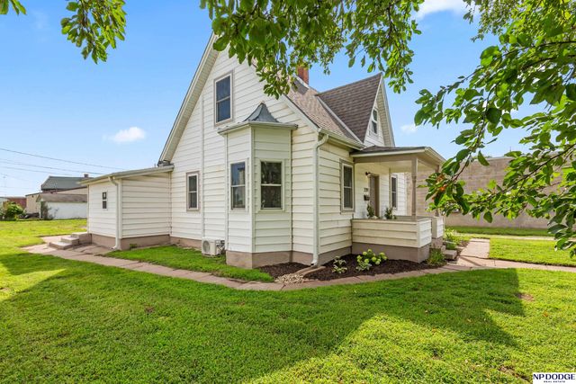 329 E 2nd Street, Fremont, NE 68025