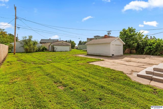 329 E 2nd Street, Fremont, NE 68025