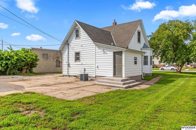 329 E 2nd Street, Fremont, NE 68025