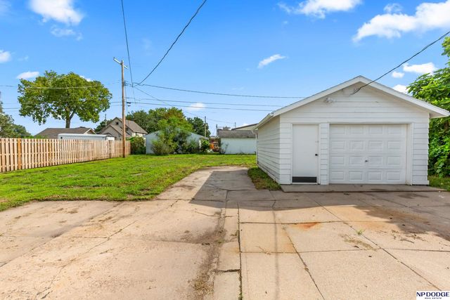 329 E 2nd Street, Fremont, NE 68025